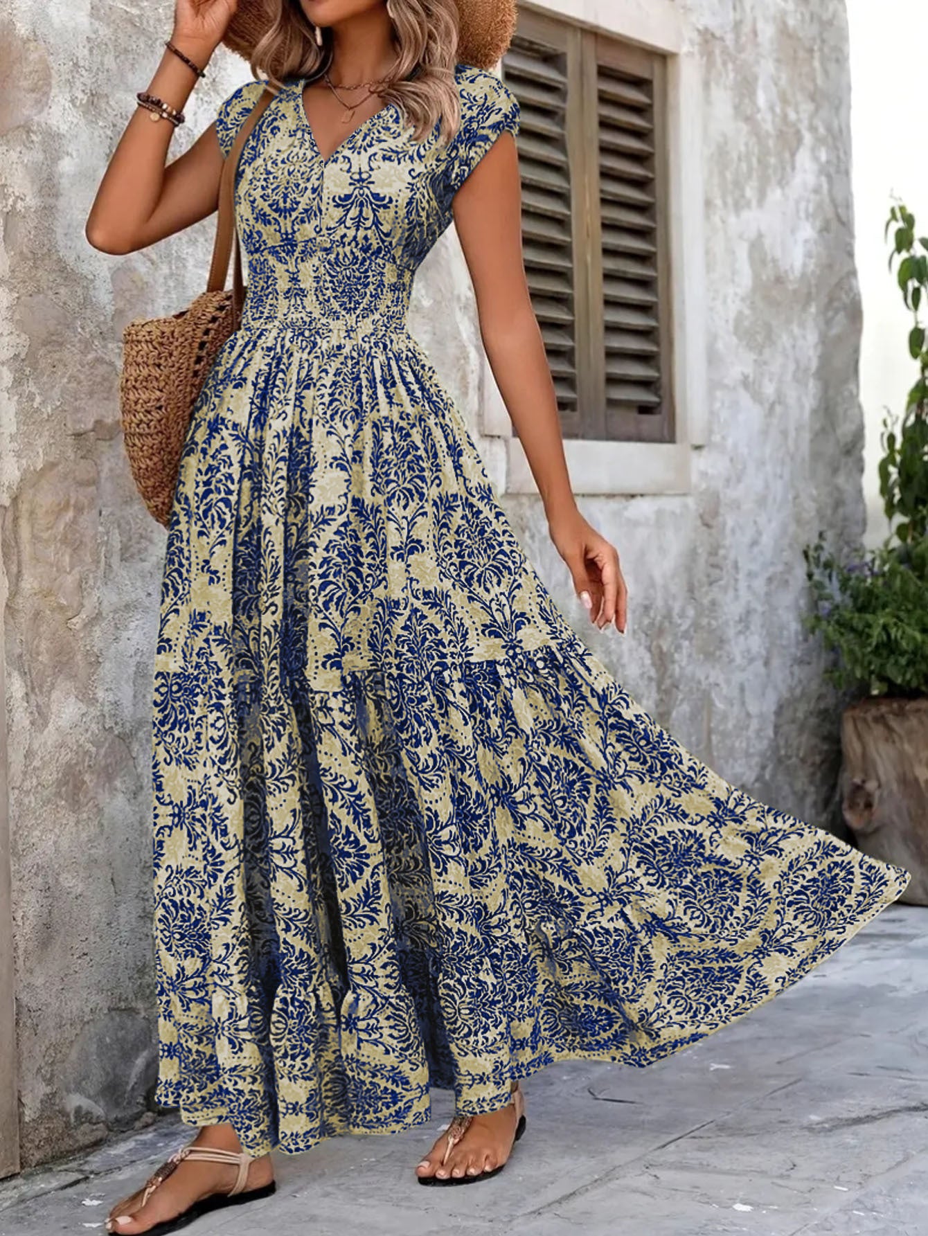 Retro print dress, stylish and elegant V-neck short-sleeved long dress